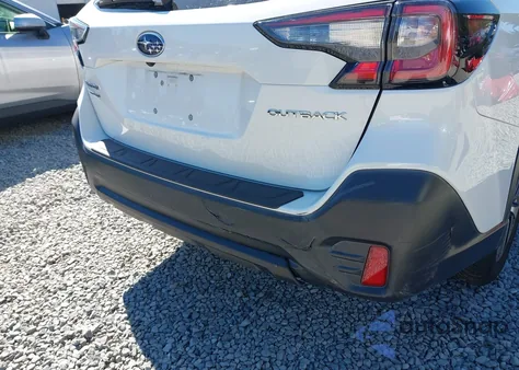 2020 Subaru Outback Premium z USA, uszkodzony, nr VIN 4S4BTACCXL3165743